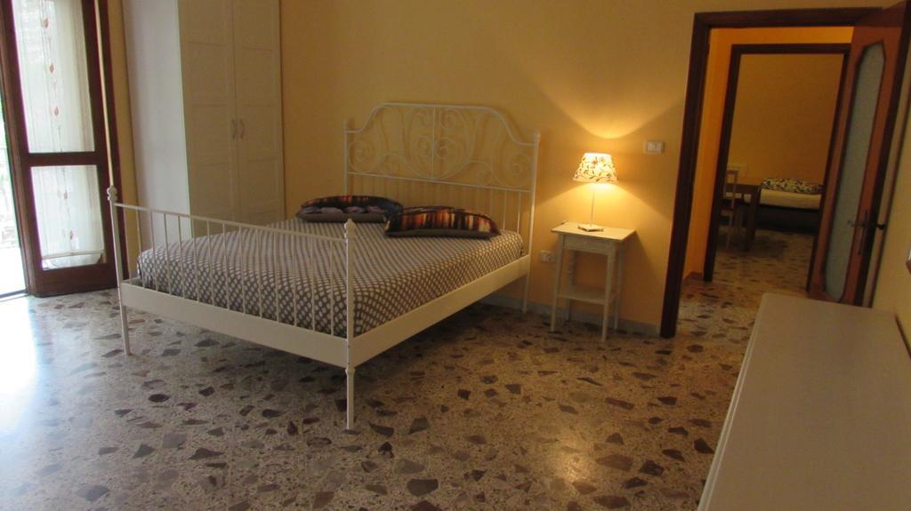 Villa Claudianna Bed & Bike Паестум Екстериор снимка
