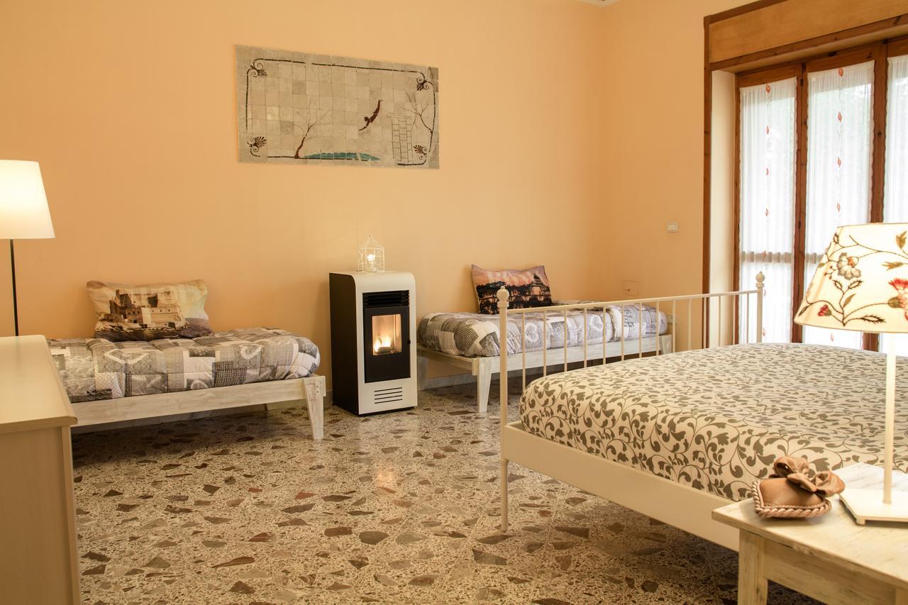 Villa Claudianna Bed & Bike Паестум Екстериор снимка